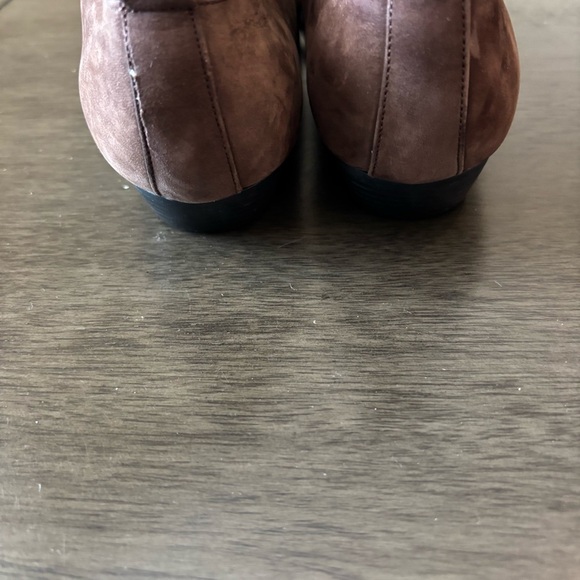 Vintage BP women  Dark Brown Suede Boots - Picture 4 of 9